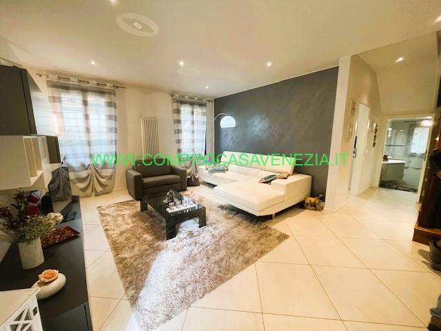 casa indipendente in vendita a Venezia in zona Marghera