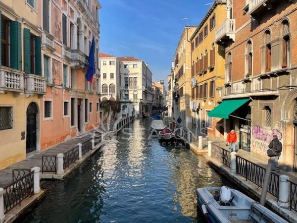 appartamento in vendita a Venezia in zona Sestiere San Polo