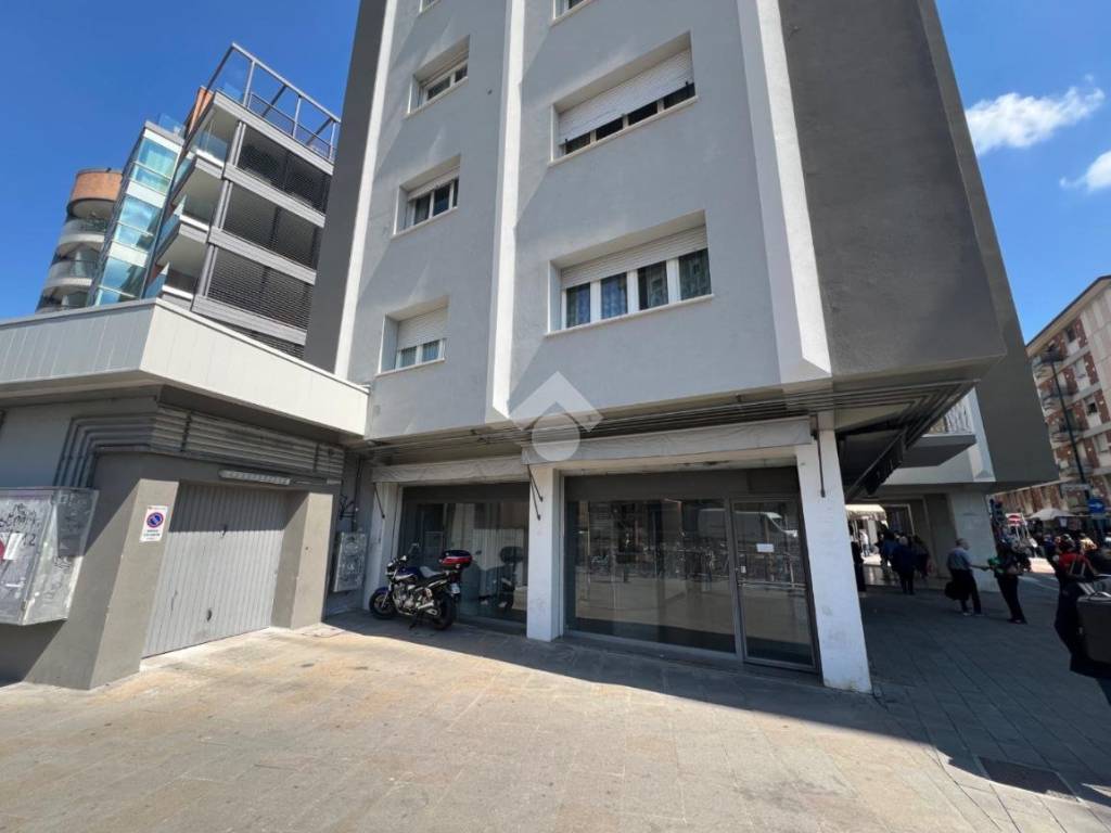 negozio in vendita a Venezia in zona Marghera