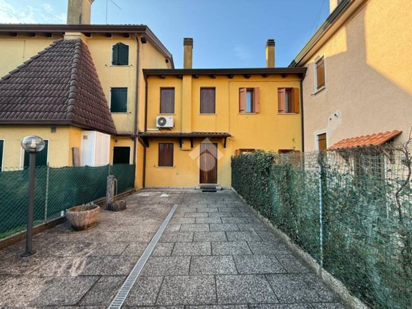 casa indipendente in vendita a Venezia in zona Mestre