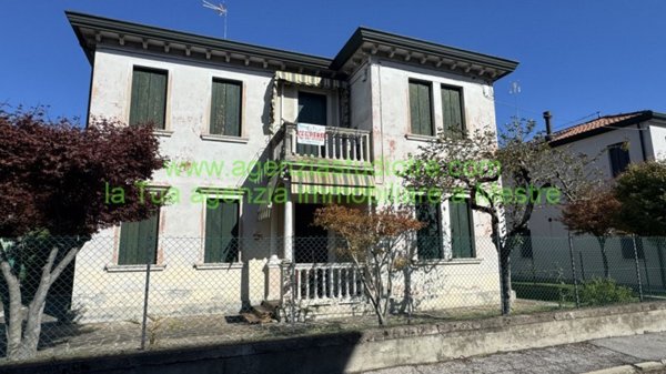 casa indipendente in vendita a Venezia in zona Mestre