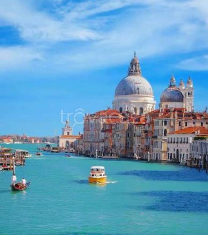 negozio in vendita a Venezia in zona Mestre