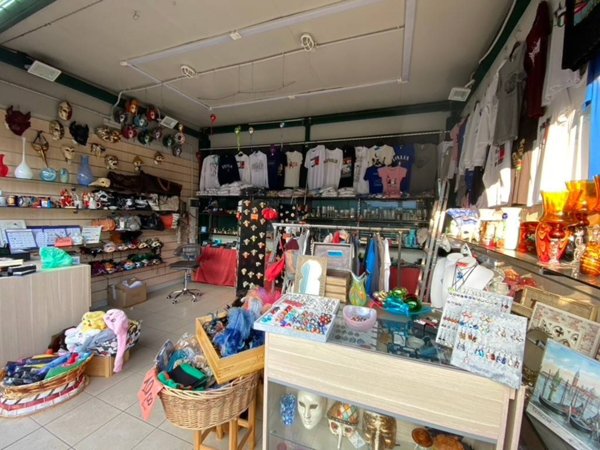 negozio in vendita a Venezia in zona Sestiere Santa Croce