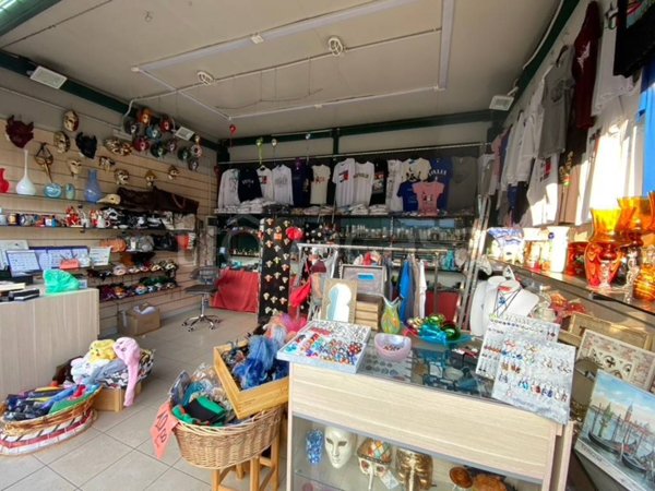 negozio in vendita a Venezia in zona Sestiere Santa Croce