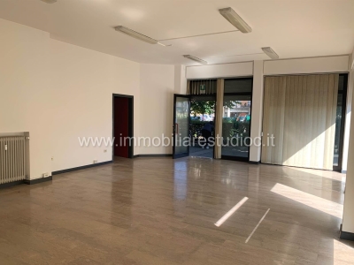 negozio in vendita a Venezia in zona Mestre