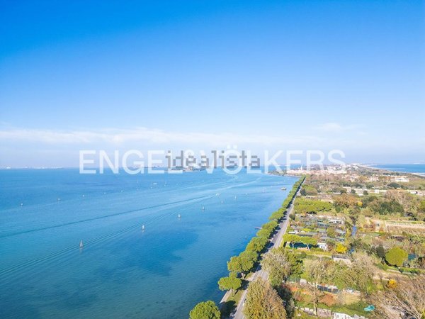 appartamento in vendita a Venezia in zona Lido di Venezia