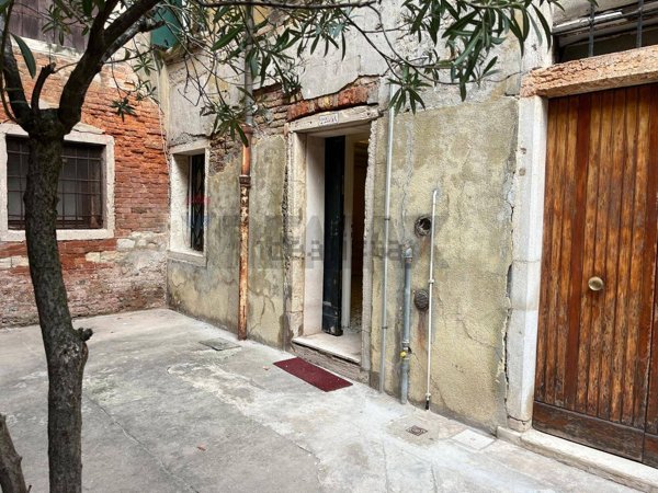 appartamento in vendita a Venezia in zona Sestiere Santa Croce