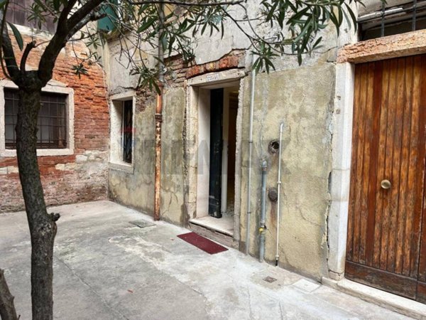 ufficio in vendita a Venezia in zona Sestiere San Polo