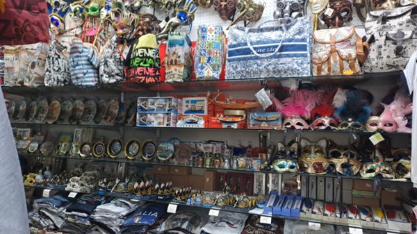 negozio in vendita a Venezia in zona Sestiere Santa Croce