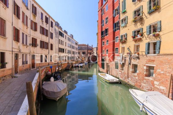 appartamento in vendita a Venezia in zona Sestiere Cannaregio