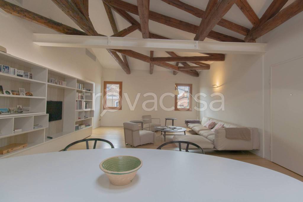 appartamento in vendita a Venezia in zona Sestiere San Polo