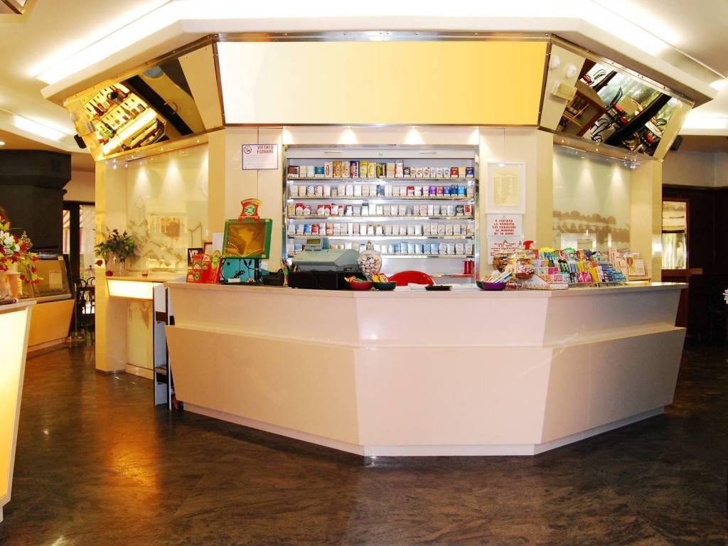 negozio in vendita a Venezia in zona Marghera