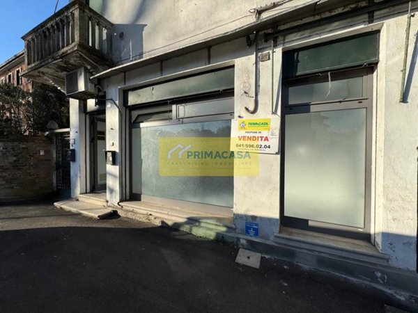 negozio in vendita a Venezia in zona Marghera