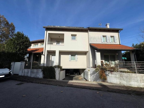 casa indipendente in vendita a Venezia in zona Favaro Veneto