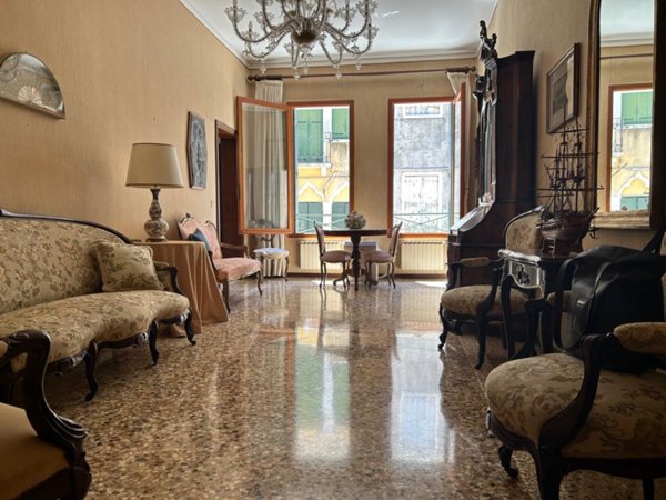 appartamento in vendita a Venezia in zona Sestiere Cannaregio