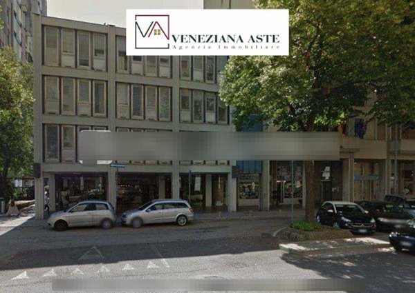 locale commerciale in vendita a Venezia in zona Mestre