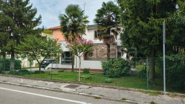 casa indipendente in vendita a Venezia in zona Mestre