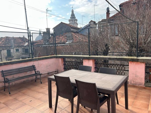 casa indipendente in vendita a Venezia in zona Sestiere Castello