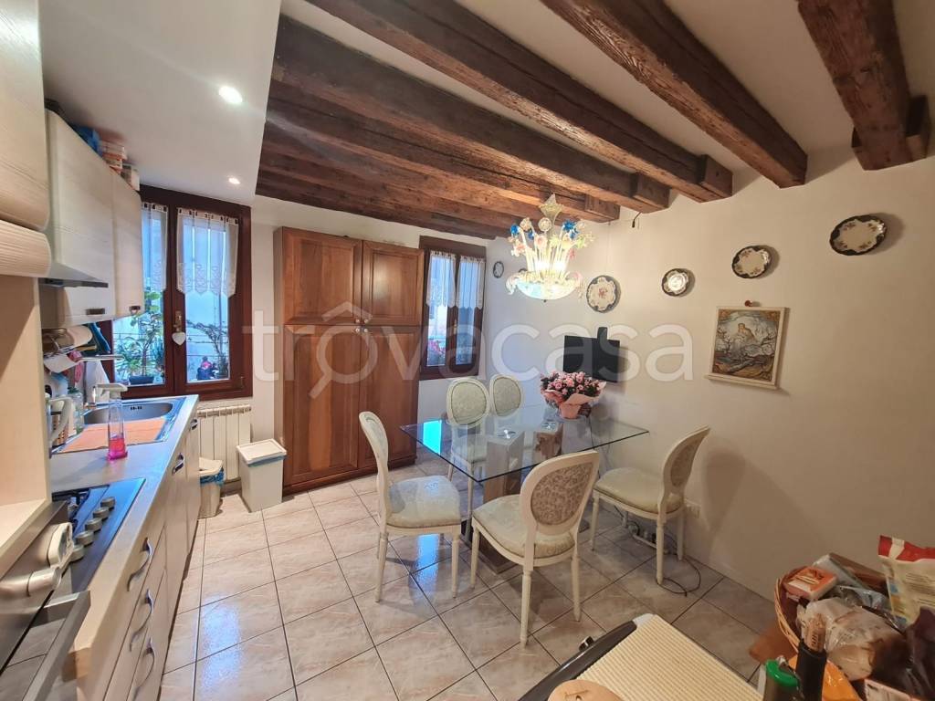 appartamento in vendita a Venezia in zona Mestre