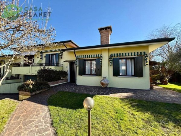 casa indipendente in vendita a Venezia in zona Trivignano