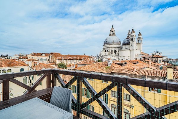 appartamento in vendita a Venezia in zona Sestiere Dorsoduro
