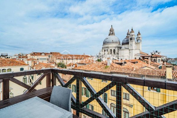 appartamento in vendita a Venezia in zona Sestiere Dorsoduro