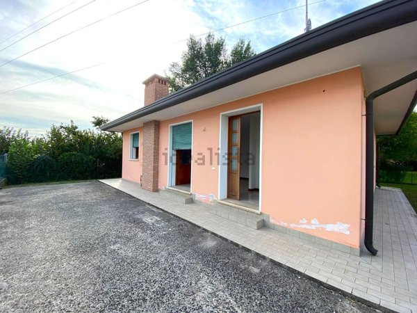 locale di sgombero in vendita a Venezia in zona Zelarino