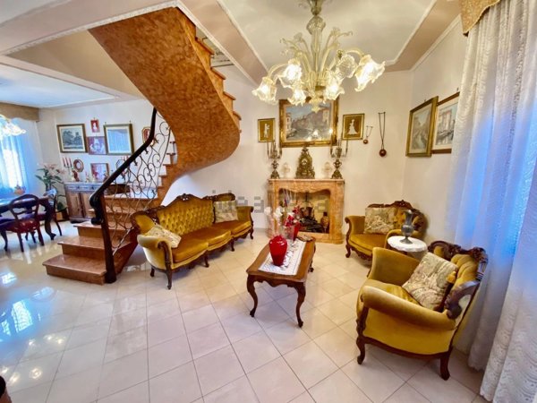 casa indipendente in vendita a Venezia in zona Burano