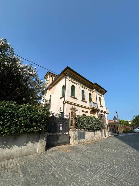 casa indipendente in vendita a Venezia in zona Mestre