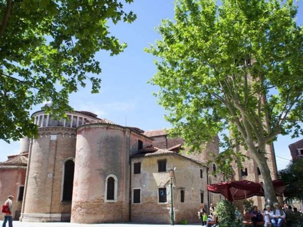 locale commerciale in vendita a Venezia in zona Sestiere Santa Croce