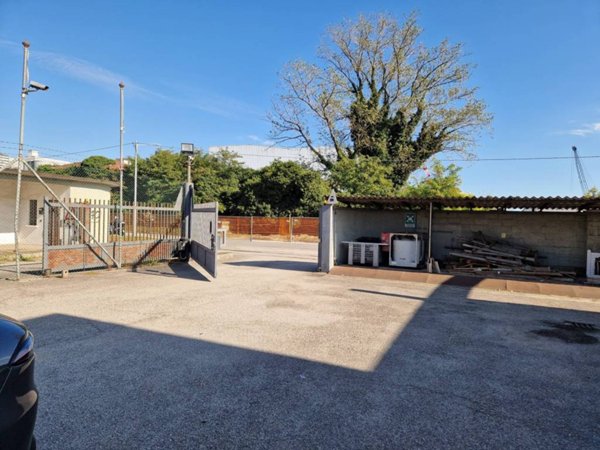 terreno edificabile in vendita a Venezia in zona Marghera