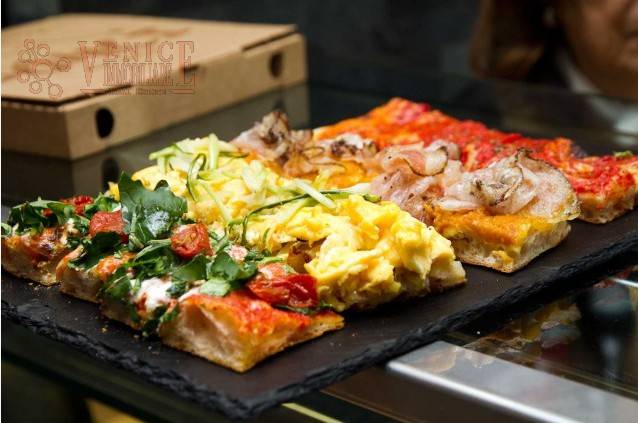 negozio in vendita a Venezia in zona Marghera