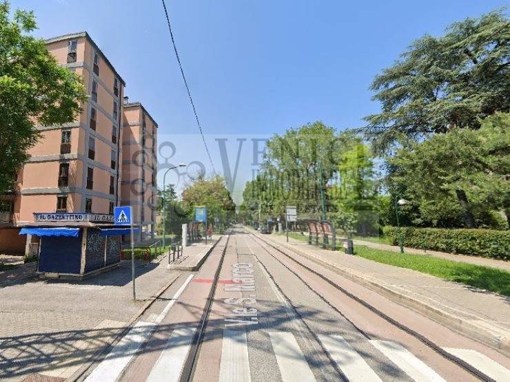 negozio in vendita a Venezia in zona Marghera