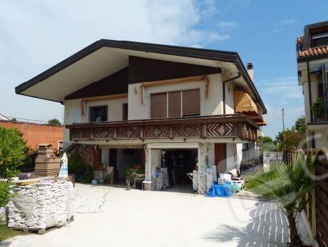 casa indipendente in vendita a Venezia in zona Mestre