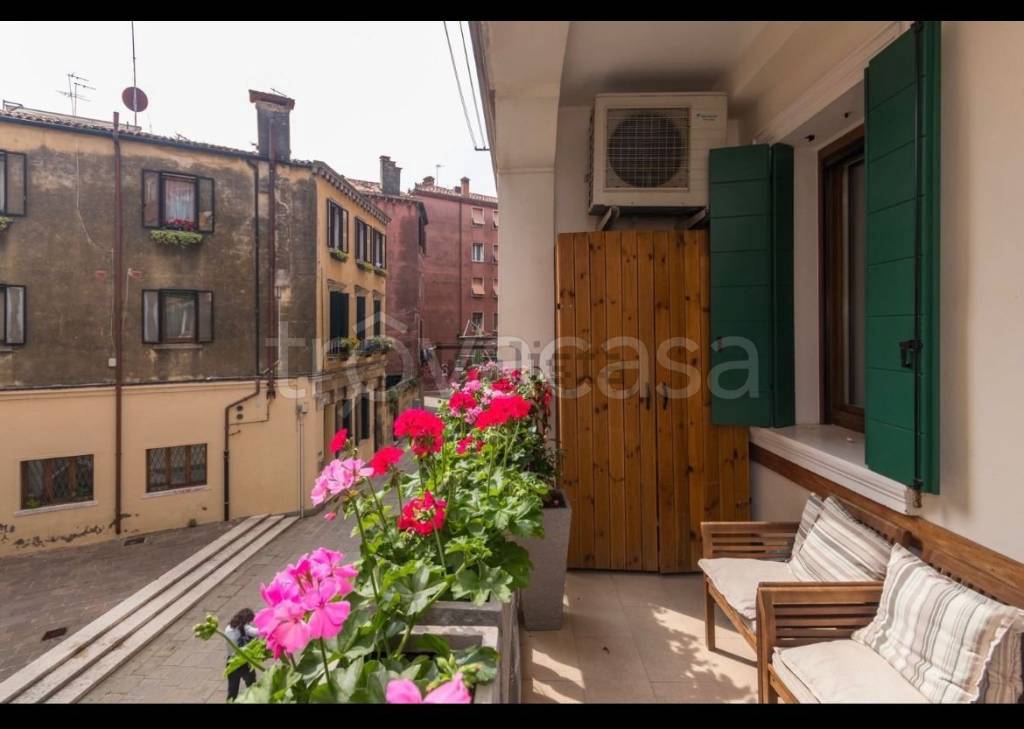appartamento in vendita a Venezia in zona Sestiere Dorsoduro