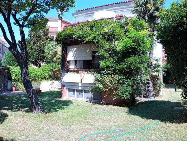 casa indipendente in vendita a Venezia in zona Lido di Venezia