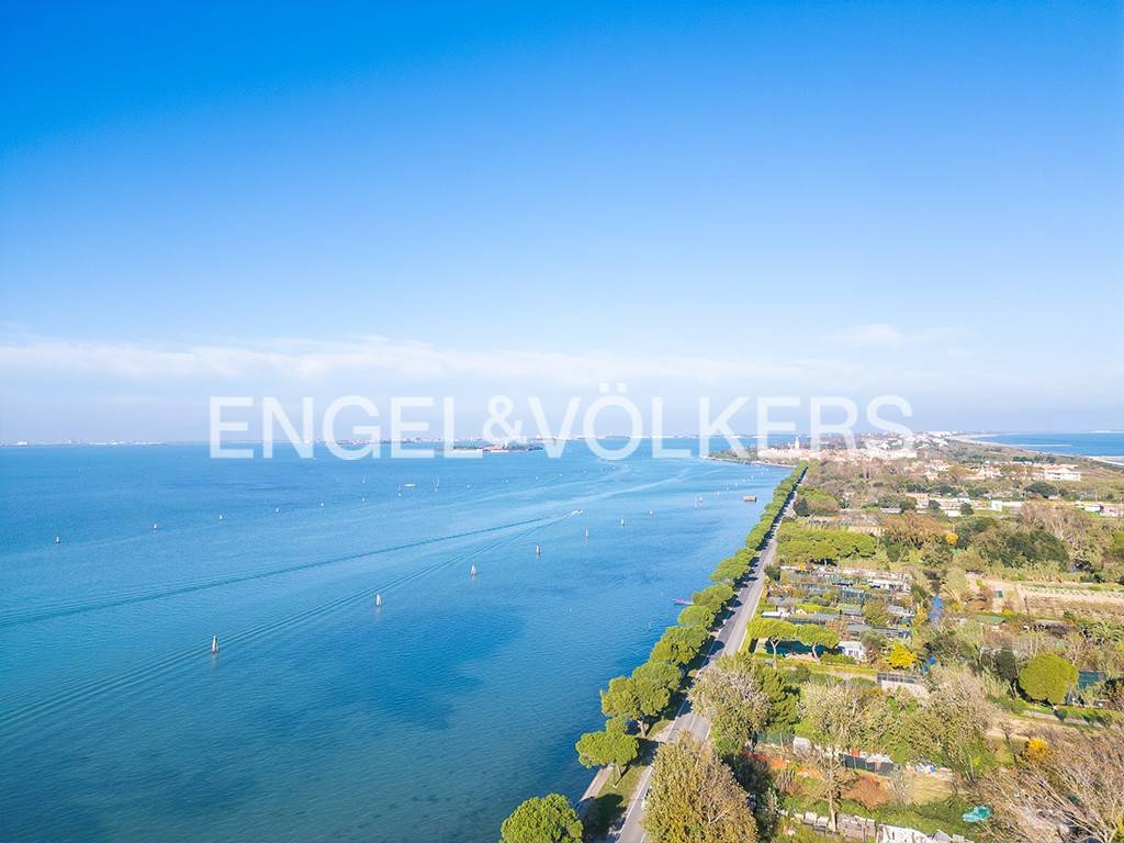 appartamento in vendita a Venezia in zona Lido di Venezia