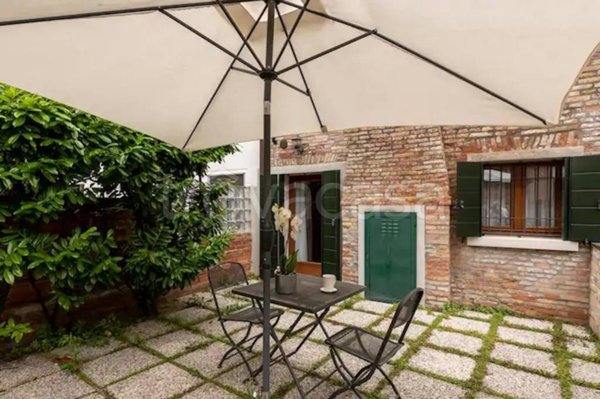 casa indipendente in vendita a Venezia in zona Sestiere Santa Croce