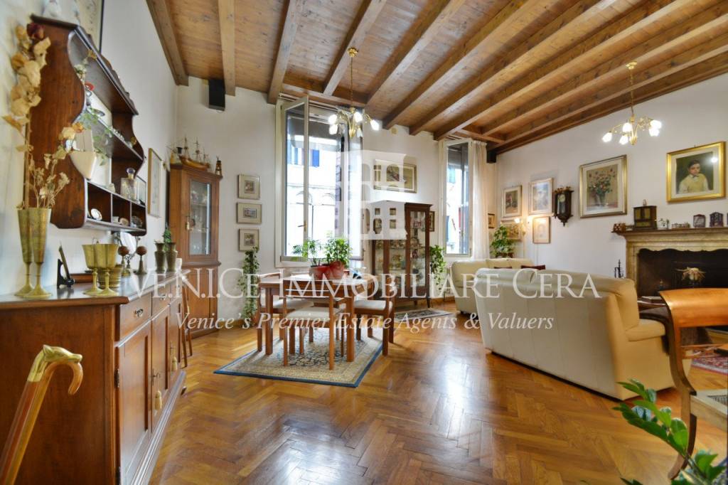 appartamento in vendita a Venezia in zona Sestiere Cannaregio