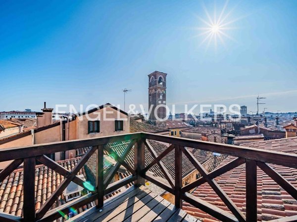 appartamento in vendita a Venezia in zona Sestiere San Polo