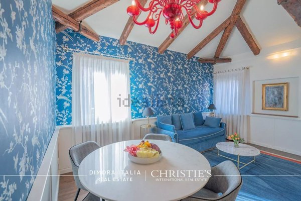 casa semindipendente in vendita a Venezia in zona Sestiere Dorsoduro