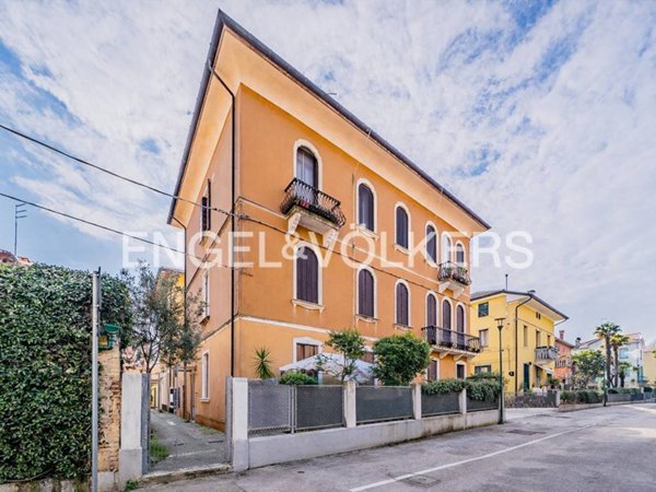 appartamento in vendita a Venezia in zona Lido di Venezia