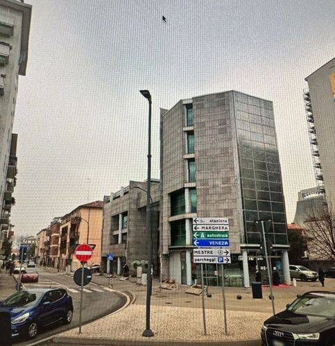 intera palazzina in vendita a Venezia in zona Marghera