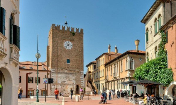 intera palazzina in vendita a Venezia in zona Marghera