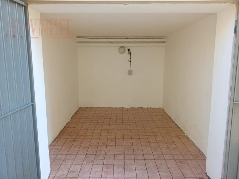 locale di sgombero in vendita a Venezia in zona Mestre