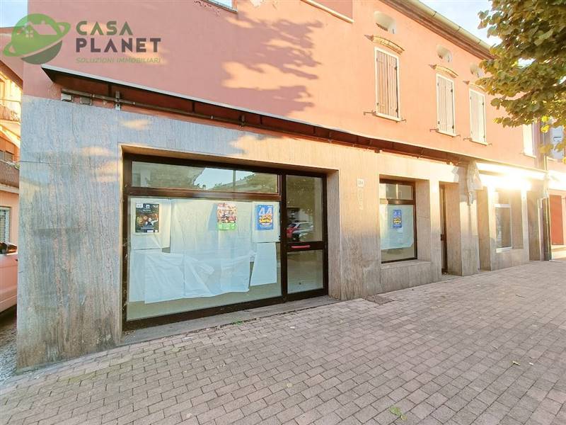 negozio in vendita a Venezia in zona Favaro Veneto