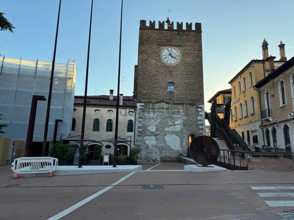 negozio in vendita a Venezia in zona Mestre