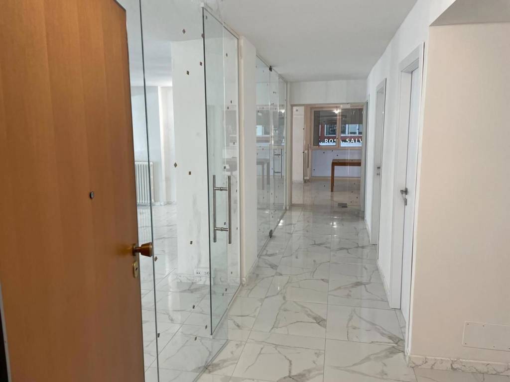 ufficio in vendita a Venezia in zona Marghera