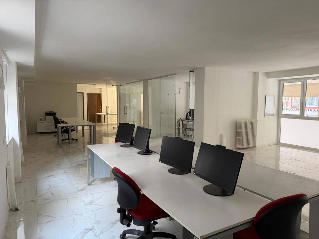 ufficio in vendita a Venezia in zona Marghera