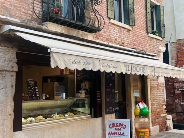 negozio in vendita a Venezia in zona Sestiere Dorsoduro